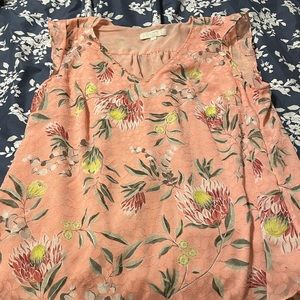 Pretty flower top